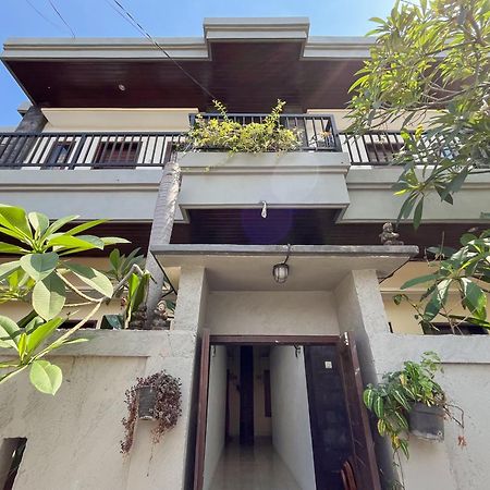 Adi Surya Guest House Seminyak Zewnętrze zdjęcie