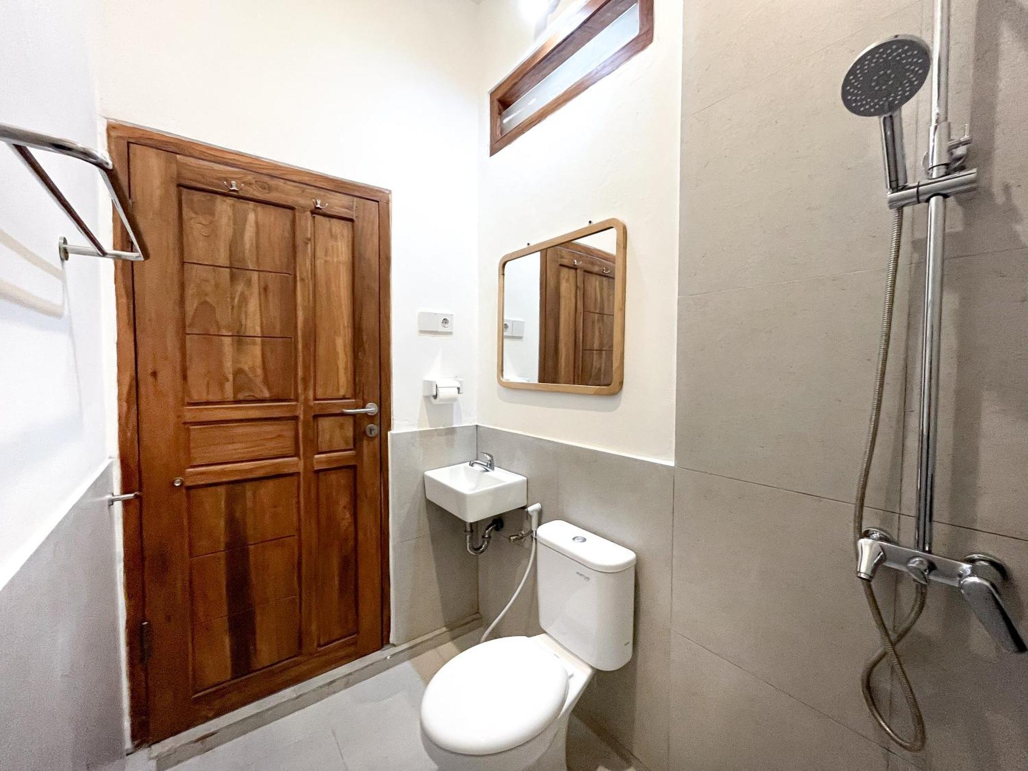 Adi Surya Guest House Seminyak Zewnętrze zdjęcie