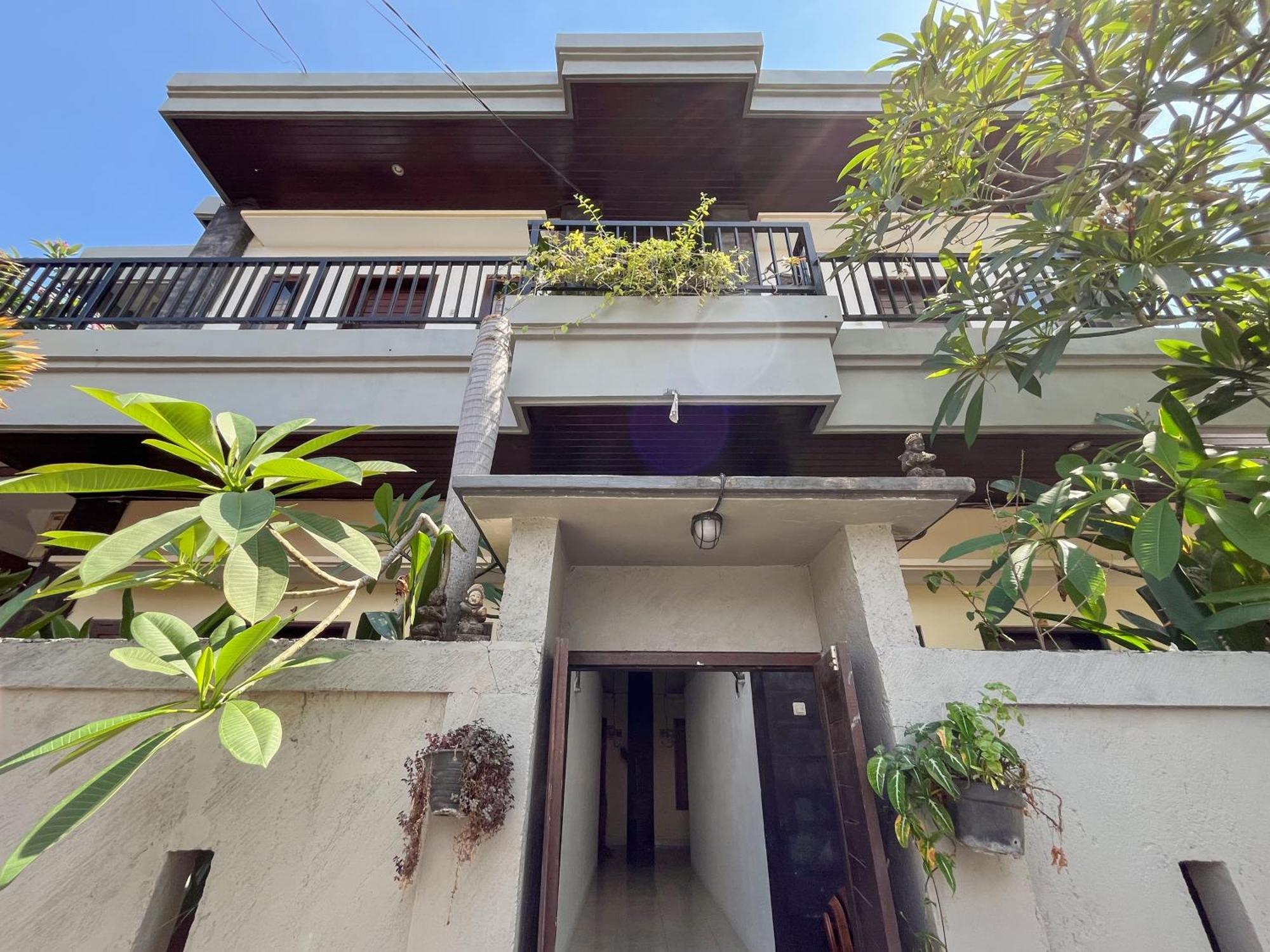 Adi Surya Guest House Seminyak Zewnętrze zdjęcie