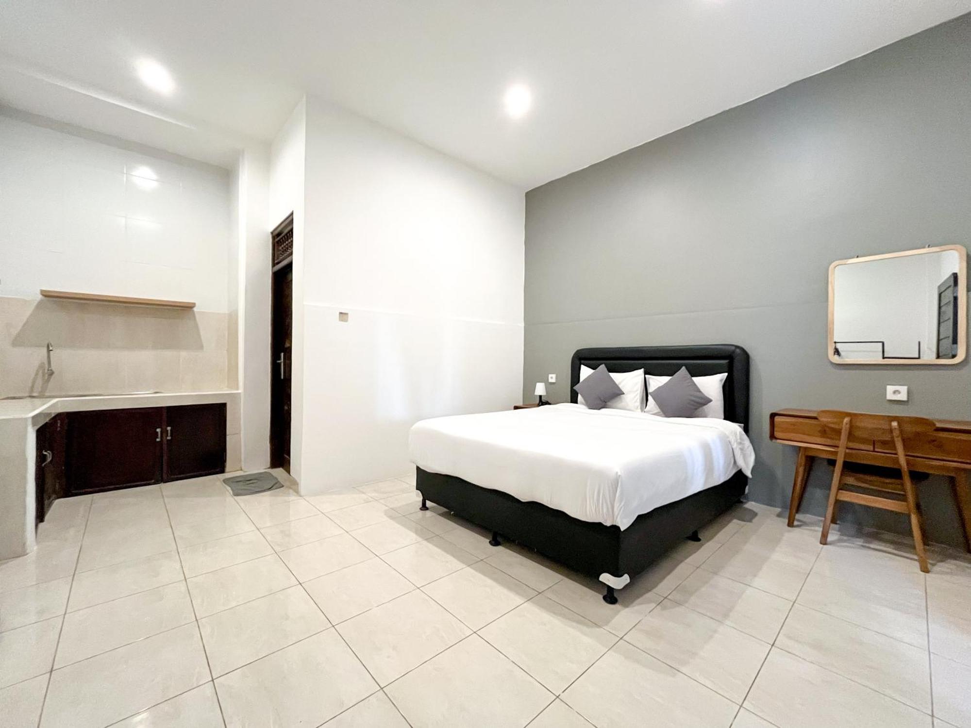 Adi Surya Guest House Seminyak Zewnętrze zdjęcie