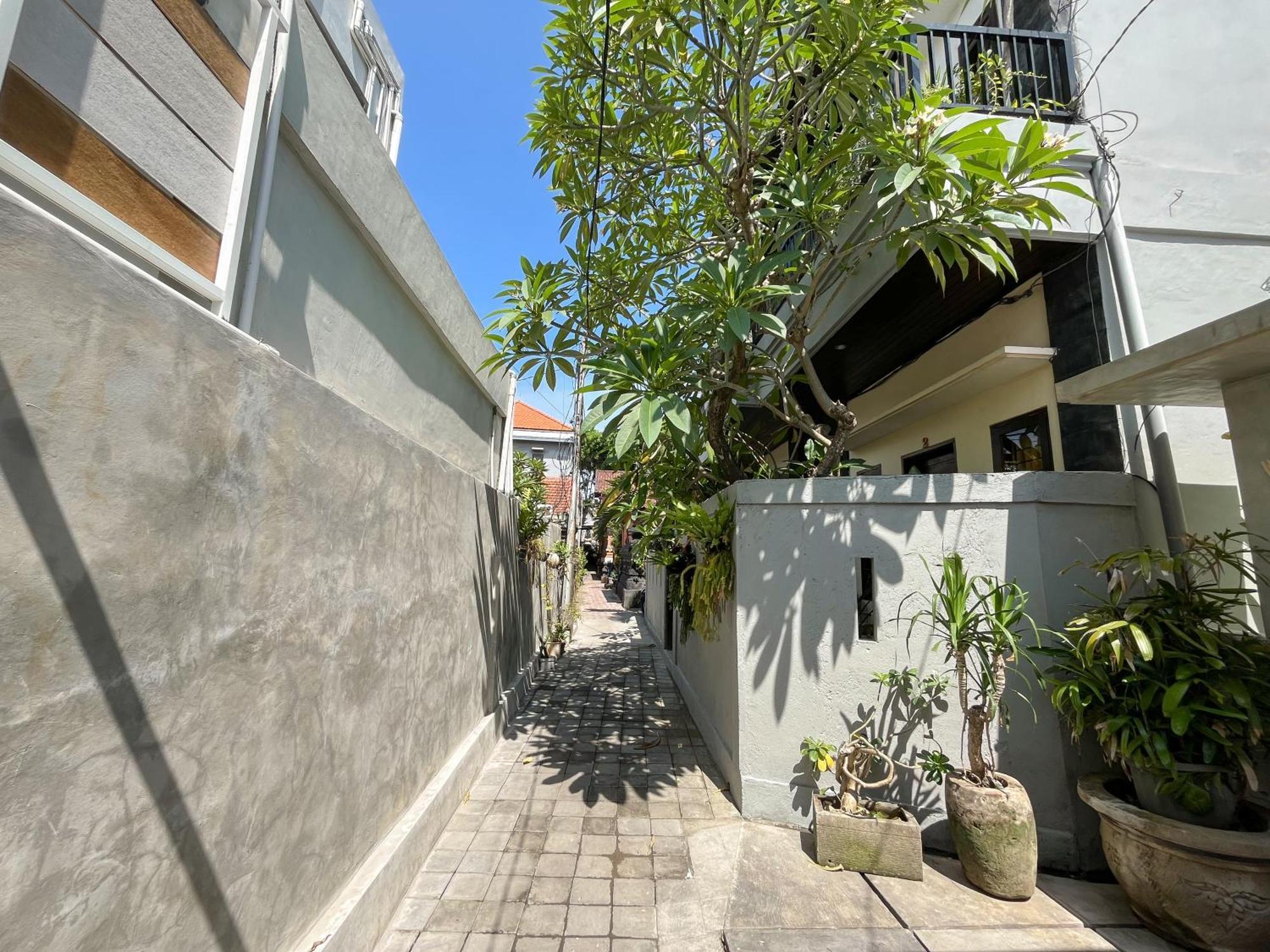 Adi Surya Guest House Seminyak Zewnętrze zdjęcie